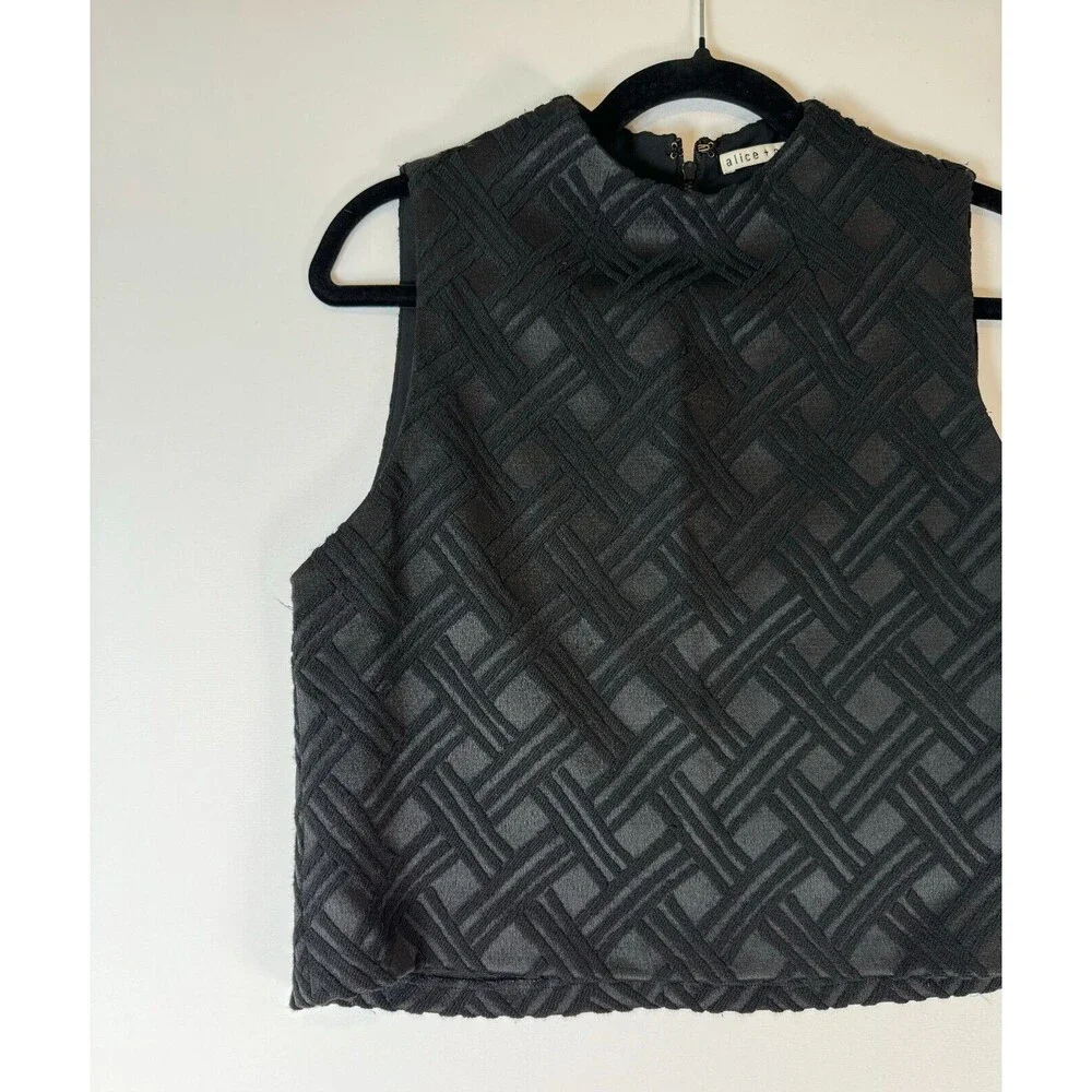Alice Olivia Women Top Black Embroidered Diamond Cropped Sleeveless Tank Size 6 - Picture 5 of 9